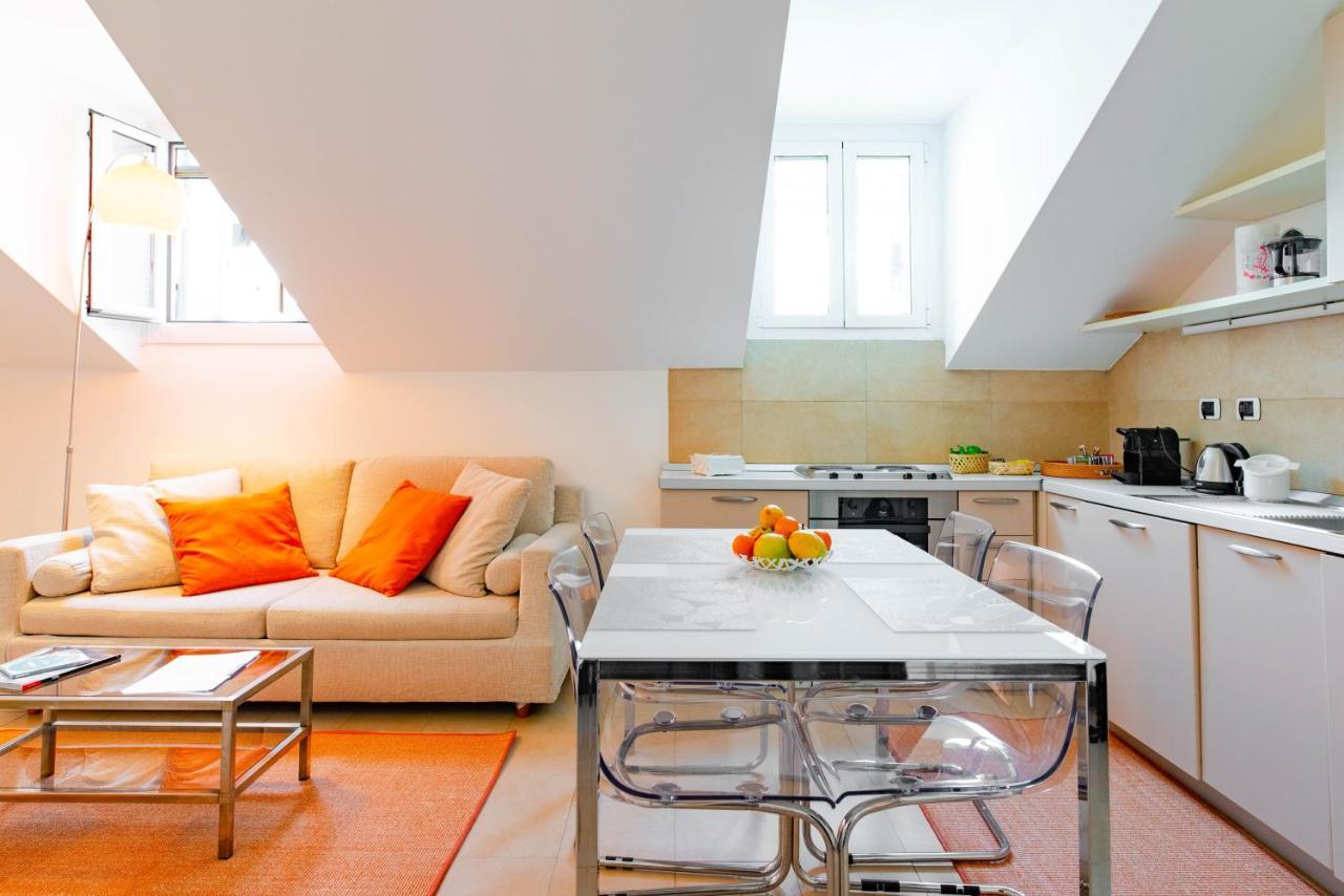 Apartment Ca Maria Vittoria By Happyhostorino Turin